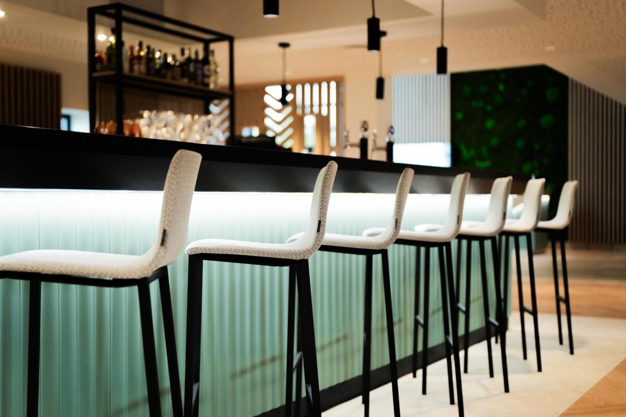 Bo Hotels Ambronay Экстерьер фото