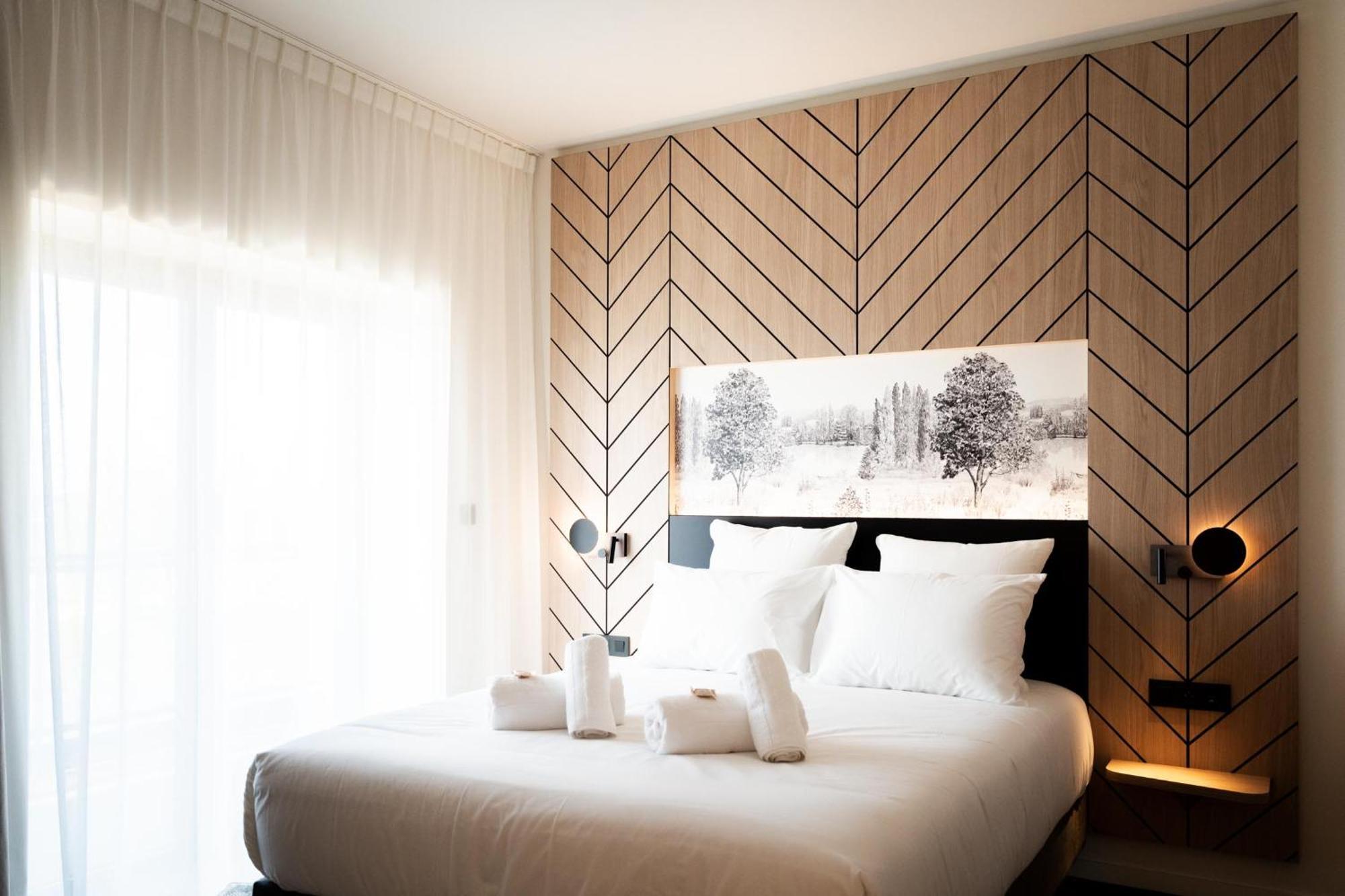 Bo Hotels Ambronay Экстерьер фото