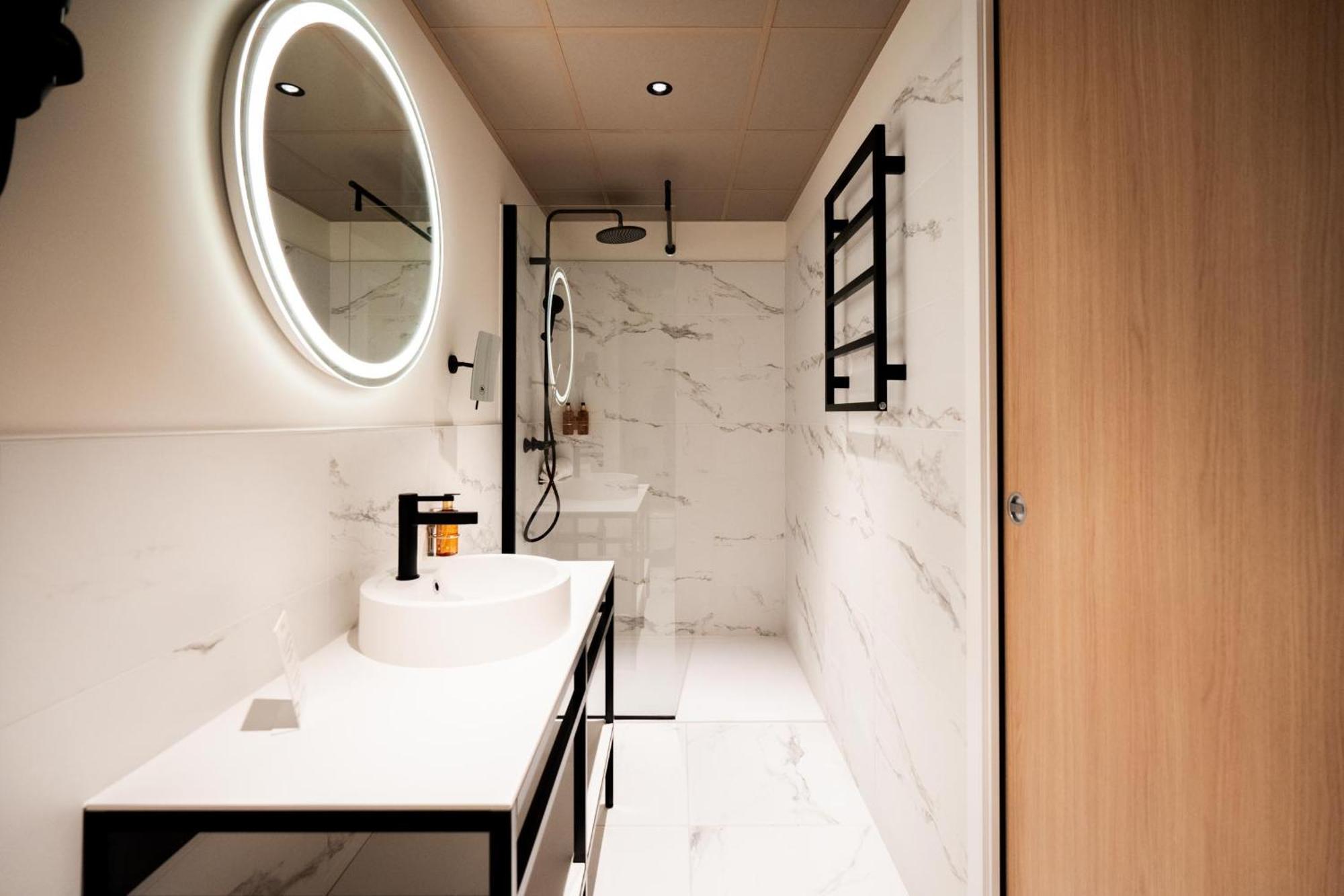 Bo Hotels Ambronay Экстерьер фото