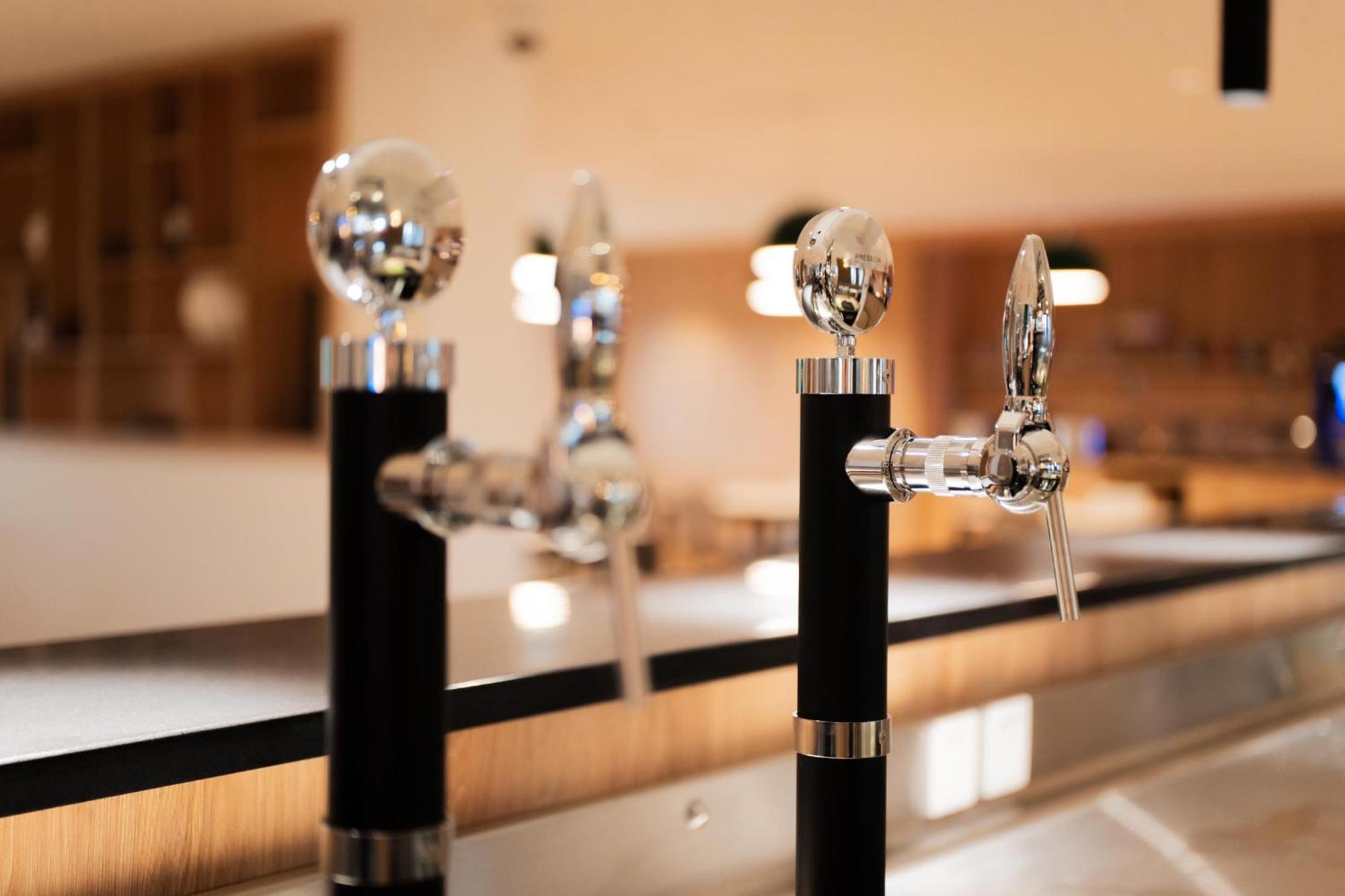 Bo Hotels Ambronay Экстерьер фото
